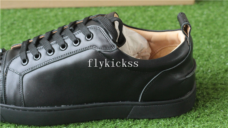 Super High End Christian Louboutin Flat Sneaker Low Top Black Leather